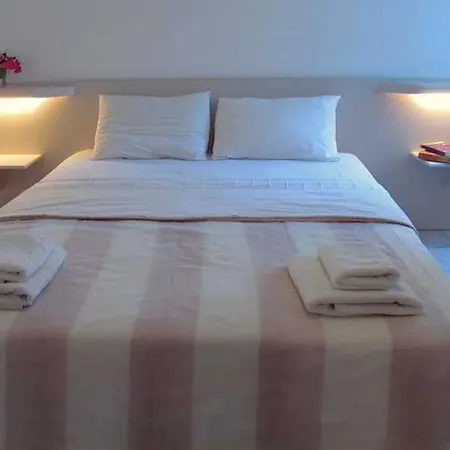 Aparthotel Serena Suites 3*
