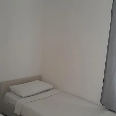 Serena Suites Aparthotel