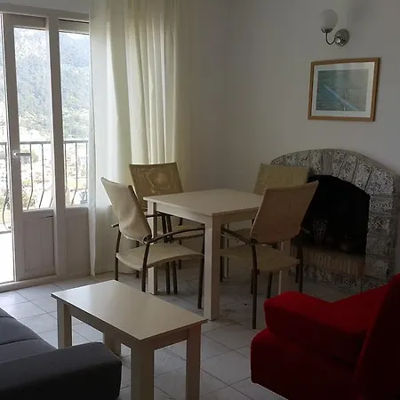 Serena Suites Aparthotel 3*