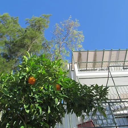 Serena Suites Aparthotel
