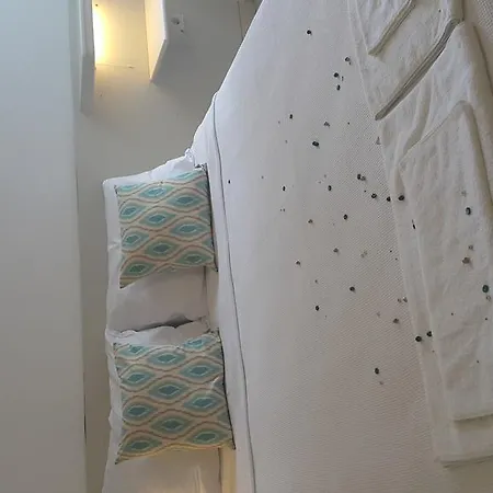 아파트호텔 Serena Suites 말마리스