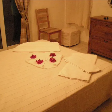 Serena Suites 말마리스