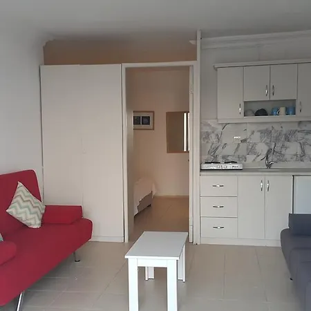 Aparthotel Serena Suites 3*
