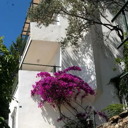 Apartmanhotel Serena Suites 3*